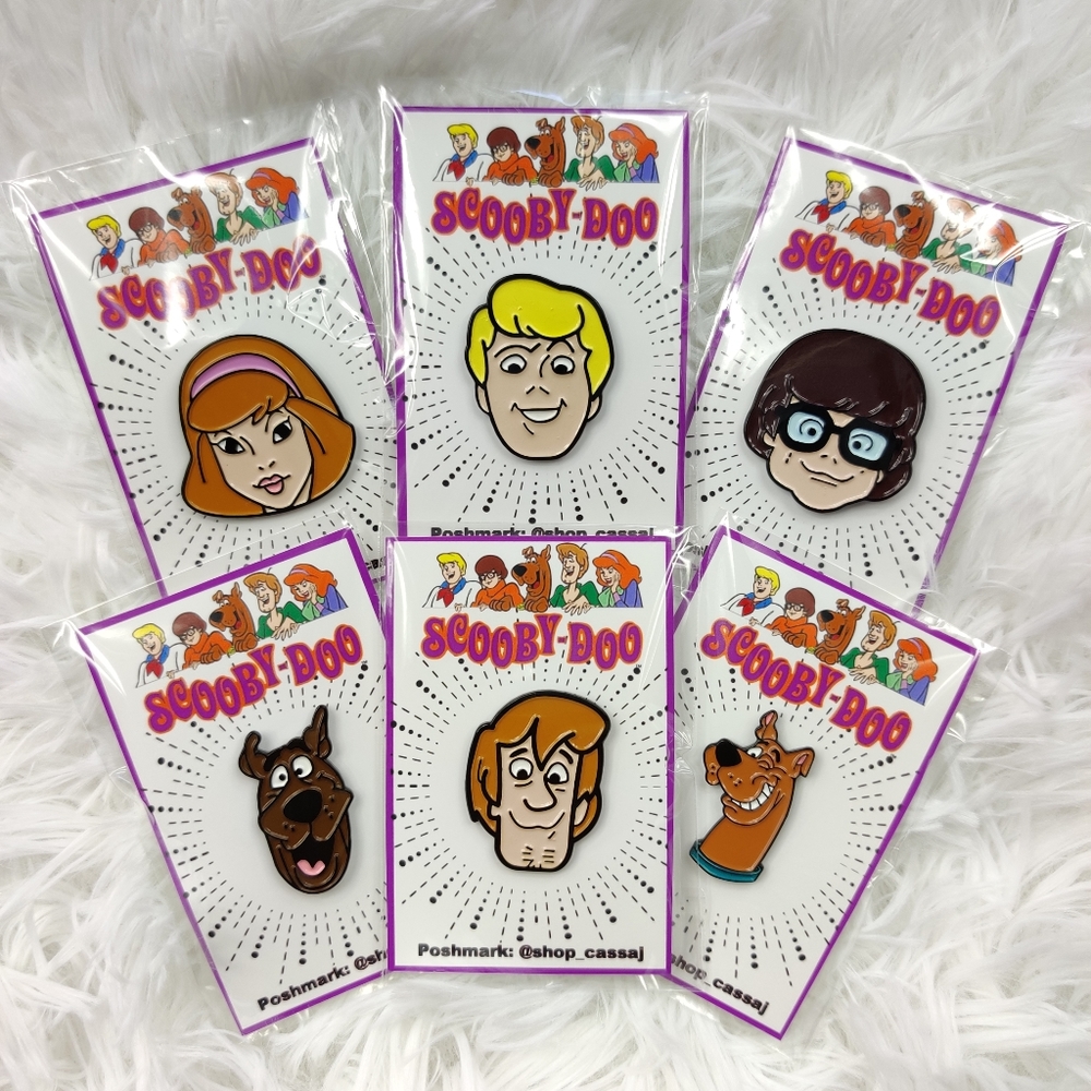 2/$20 SCOOBY-DOO | Mystery Machine Enamel Pin - Picture 4 of 4